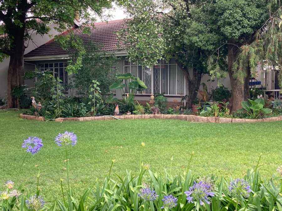 Commercial Property for Sale in Waterval East North West